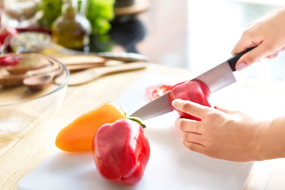 cutting red bell pepper | Classpop Shot 2