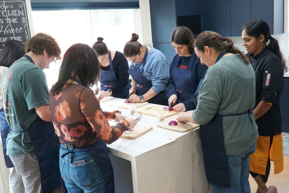 Group making Nepalese momos together at a hands on cooking class | Classpop Shot 3