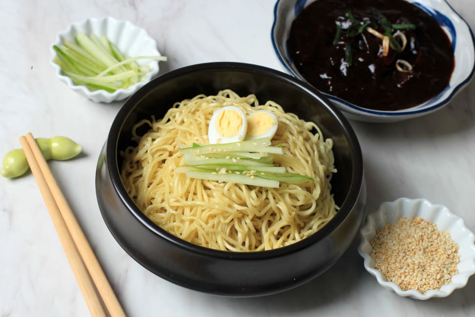 Korean ramen with soft boiled egg and scallions served beside black bean sauce for jjajangmyeo | Classpop Shot 3