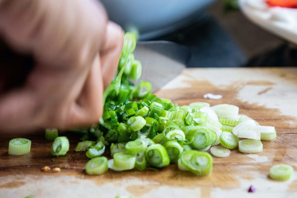 chef slicing scallions | Classpop Shot 2