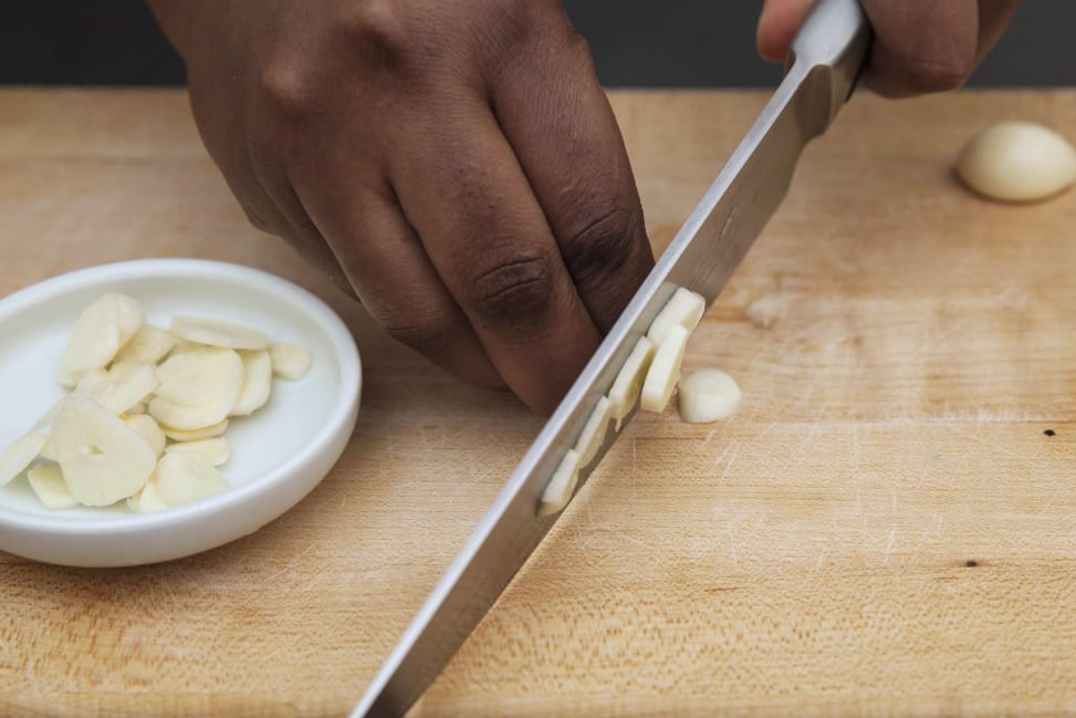 slicing garlic | Classpop Shot 3