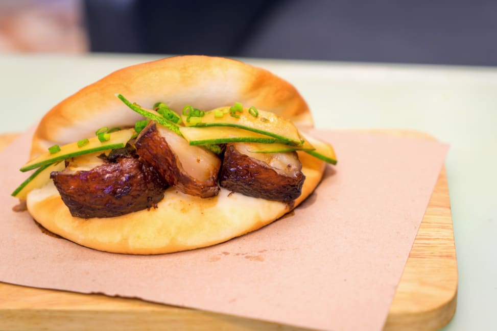 Char Siu Pork in Lotus Leaf Bun | Classpop Shot 2