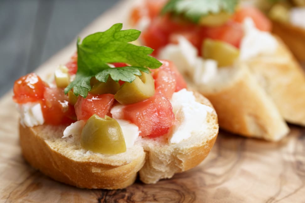 mozzarella and olive crostini | Classpop Shot 4