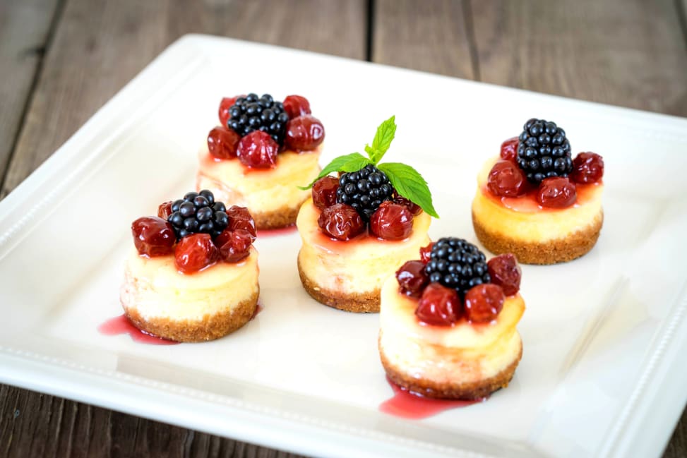 Mini Cheesecakes With Fruit Topping | Classpop Shot 3