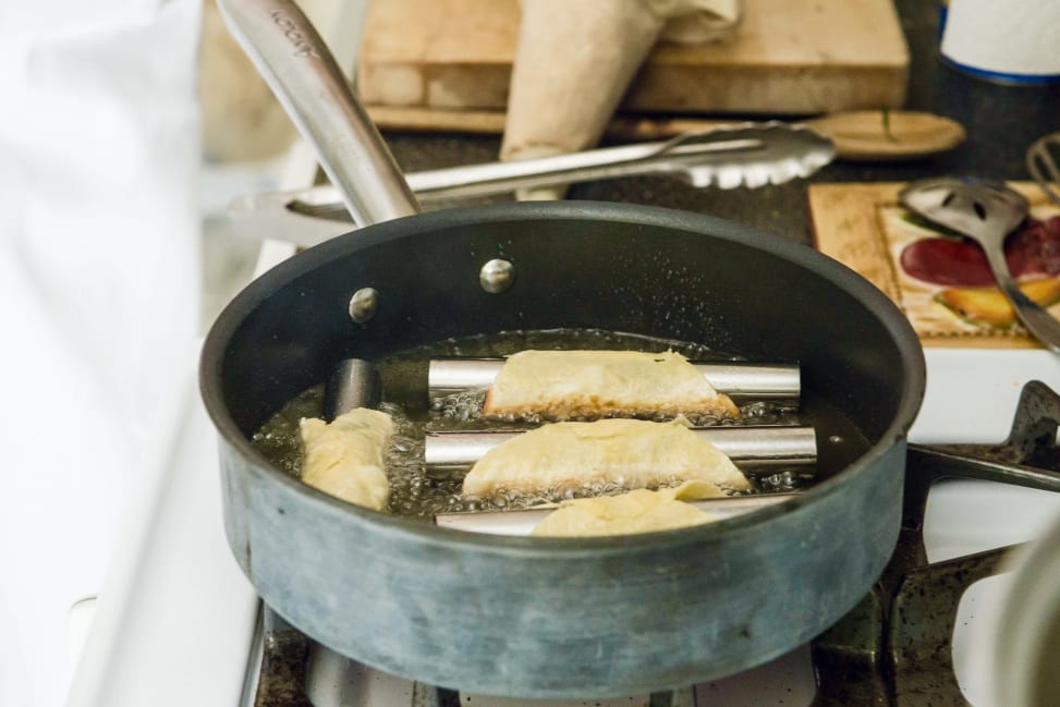 cannoli frying in pan | Classpop Shot 3
