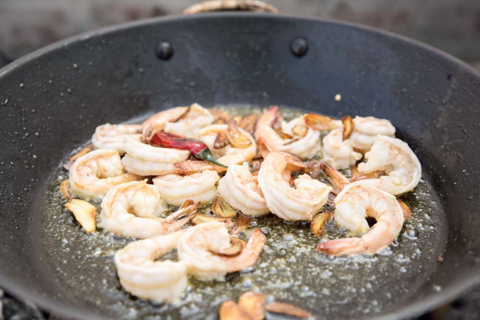 shrimps being sauteed in a pan | Classpop Shot 3