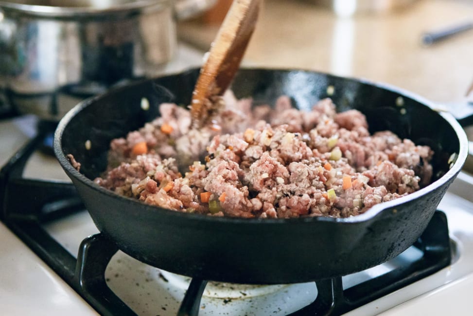 ground beef frying in a cast iron skillet | Classpop Shot 3