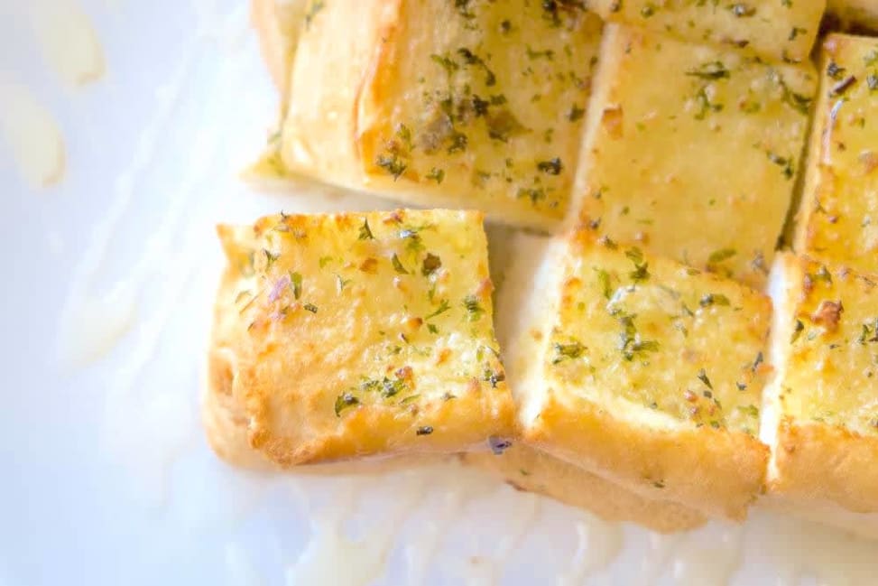 garlicky cheese bread | Classpop Shot 2