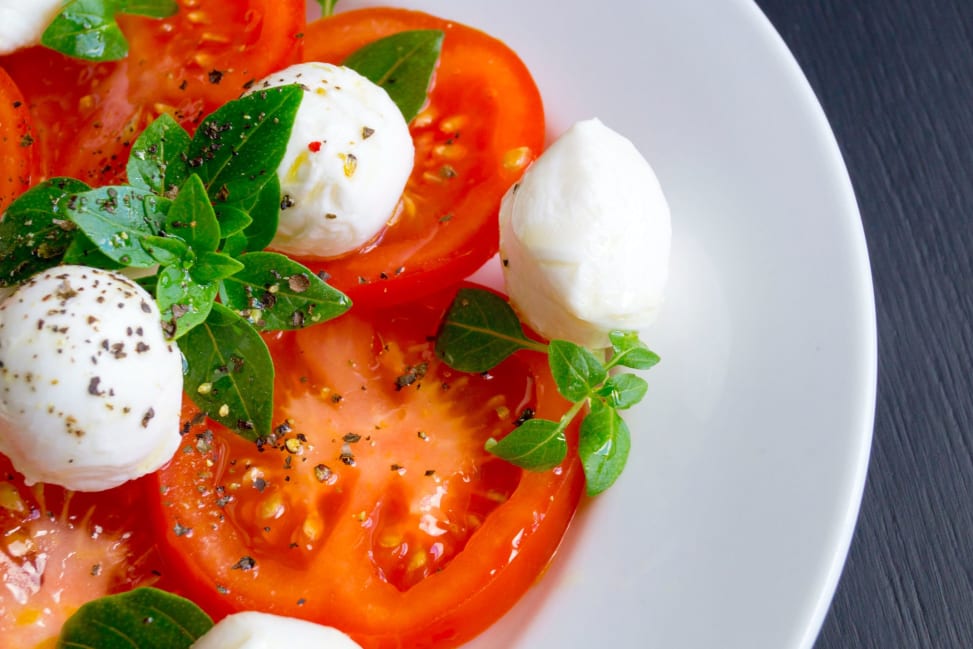 caprese salad with homemade mozzarella | Classpop Shot 3