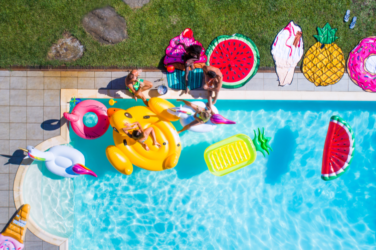 pool party