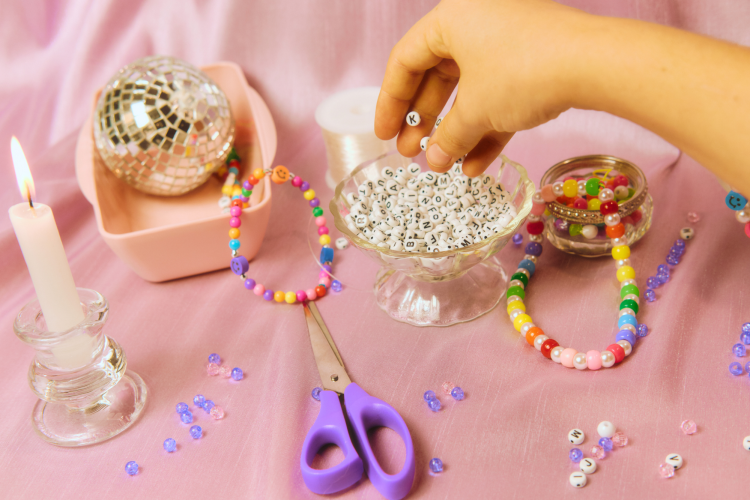 Taylor Swift friendship bracelet ideas