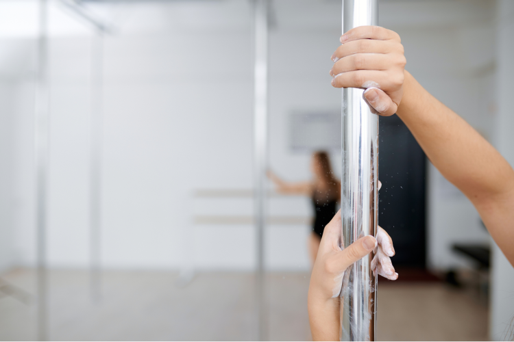 what to wear to pole dancing class