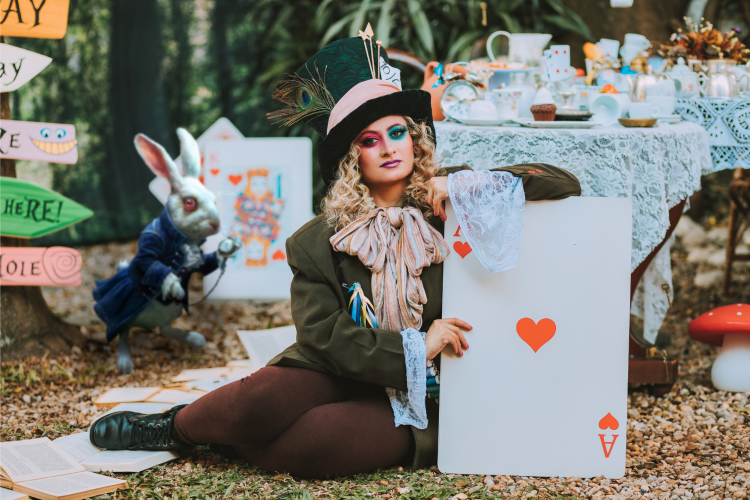 alice in wonderland party