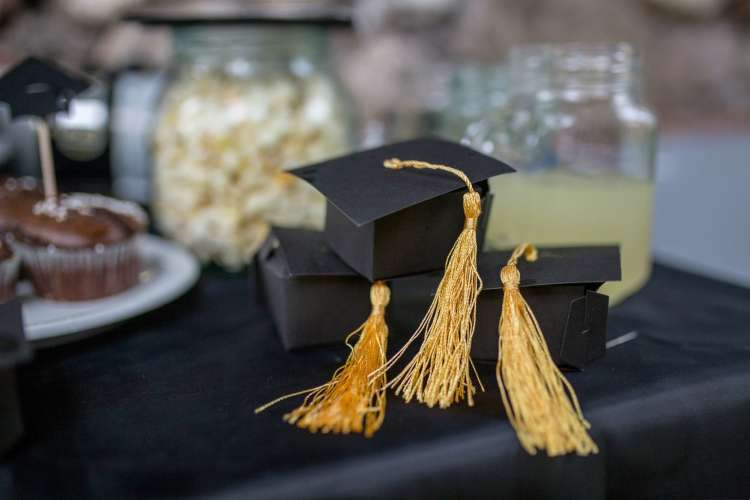 graduation party favors