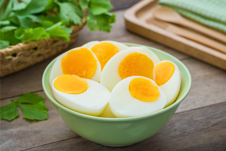 how long to boil eggs​