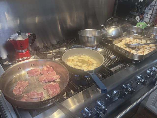 Photos from these cooking classes in NYC, image 9 of 18
