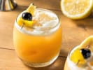 Online Mixology Class - Classic Whiskey Cocktails 101: Whiskey sour cocktail