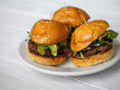 Online Cooking Class - Gourmet Burgers: burger with brioche buns