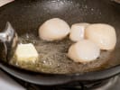 Cooking Class - Sauces for Seafood and Poultry: chef sauting scallops