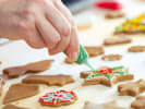 Cooking Class - Holiday Cookie Decorating in Toronto: decorating star shaped cookie
