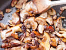 Cooking Class - Gourmet American Steakhouse in Manhattan: cooking mushrooms