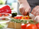 Cooking Class - Taste of Asia: cutting red peppers