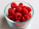 Cooking Class - Mood Boosting Mocktails: fresh raspberries in a bowl