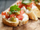 Cooking Class - Irresistible Hors d'Oeuvres in San Jose: mozzarella and olive crostini
