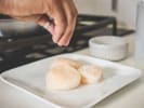 Cooking Class - The Ultimate Cooking Competition: seasoning scallops