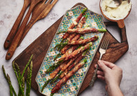 Asparagus Wrapped in Prosciutto Shot