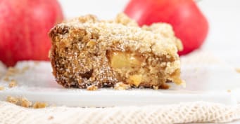 Breakfast recipes: Apple Crumble Cake