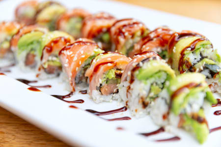 https://res.cloudinary.com/hz3gmuqw6/image/upload/c_fill,h_300,q_auto,w_450,f_auto,q_auto/f_auto/spicy-salmon-roll-9935ABA