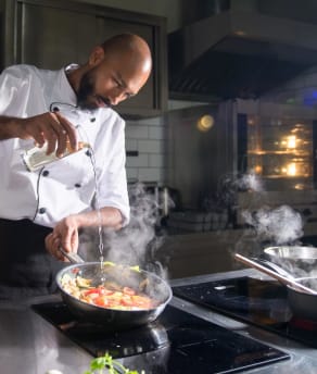14 Best Culinary Schools in the World in 2025