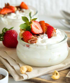 14 Best Low-Sugar Yogurts To Enjoy in 2025