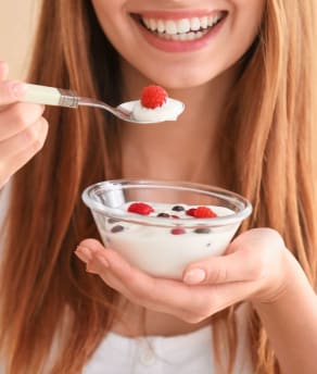 15 Healthiest Greek Yogurts Recommended by a Nutritionist in 2026