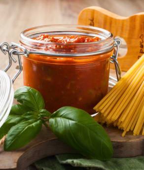 12 Healthiest Pasta Sauce Brands According to a Nutritionist in 2025