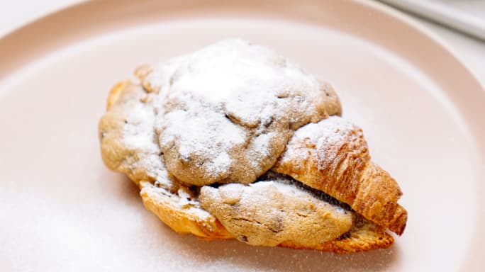 Cookie Croissant