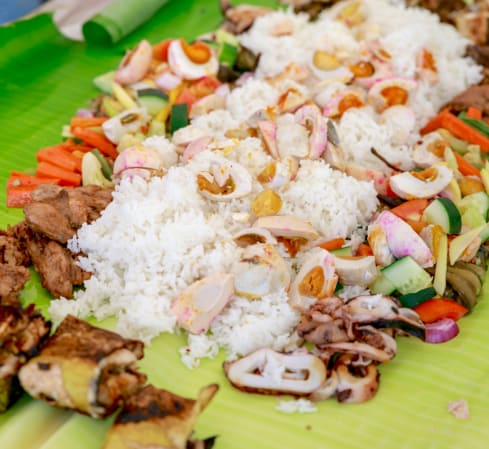 Houston Cooking Class: Experience the Ultimate Boodle Fight