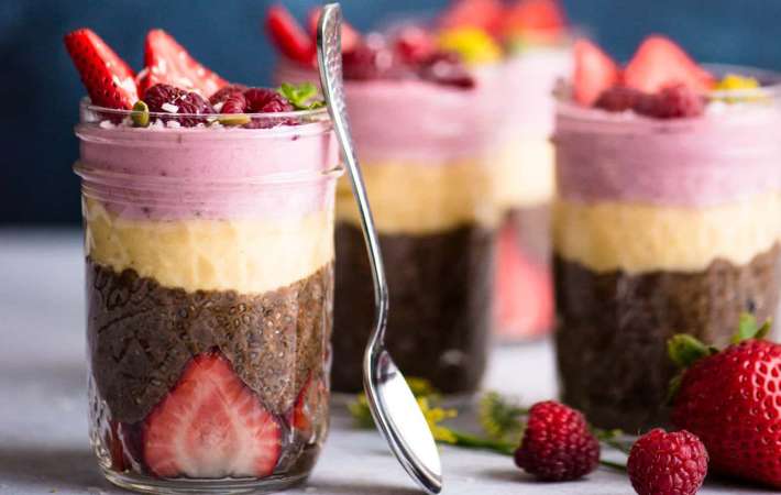 vegan chocolate chia pudding parfaits are beautiful and delicious