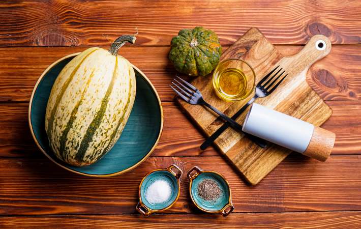 preparing spaghetti squash