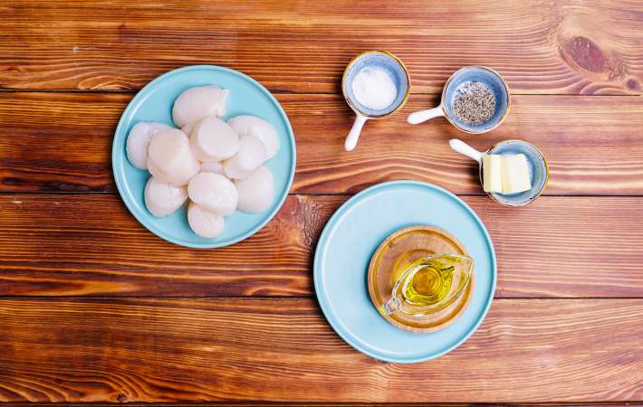 preparing how to cook scallops