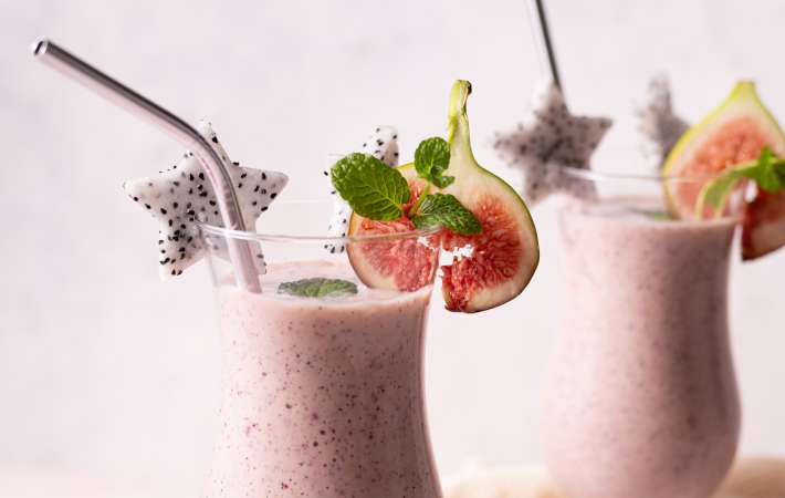 dragon fruit smoothie is a healthy vegan breakfast idea for kids