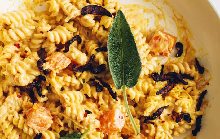 roasted butternut squash pasta is a delicious healthy vegan pasta recipe