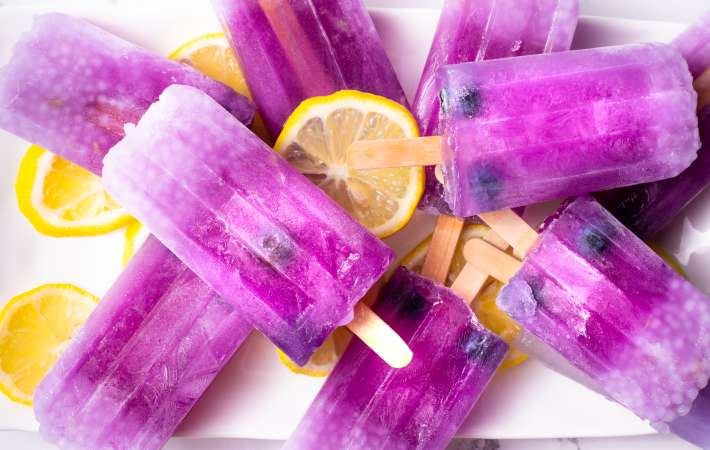 refreshing lemon blueberry boba popsicles