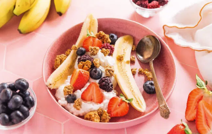 breakfast banana splits are easily customizable christmas breakfast idea for kids