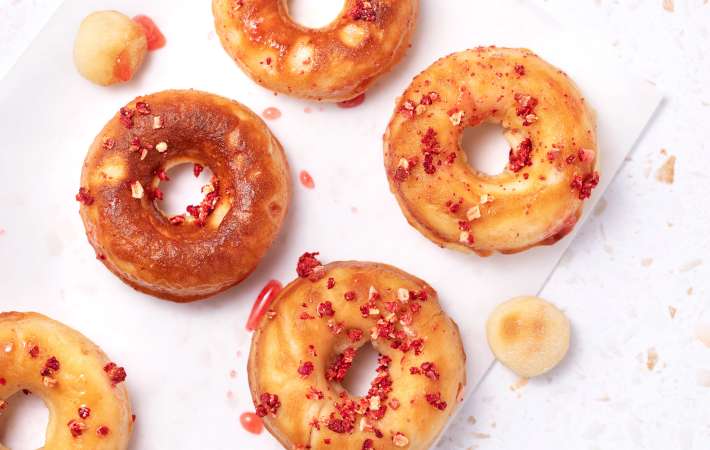 strawberry donuts are a fluffy, fruity strawberry dessert