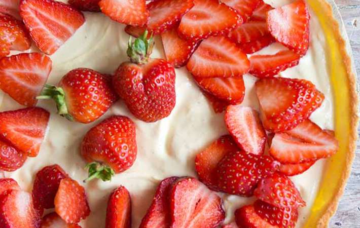 strawberry mascarpone tart is a delicious keto friendly treat