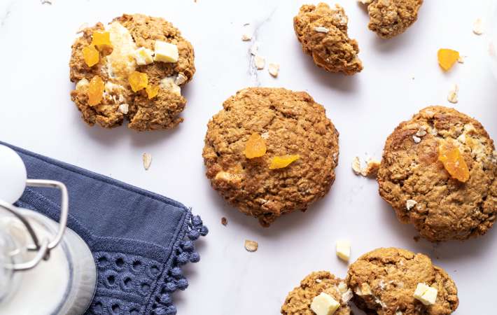 vegan oatmeal cookies are a classic vegan christmas cookie