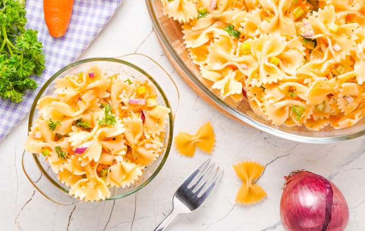 bow tie pasta salad is a tangy and delicious vegan pasta salad recipe