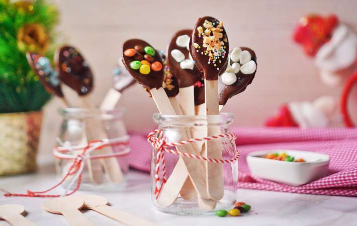 hot chocolate spoons are an easy gluten free holiday gift